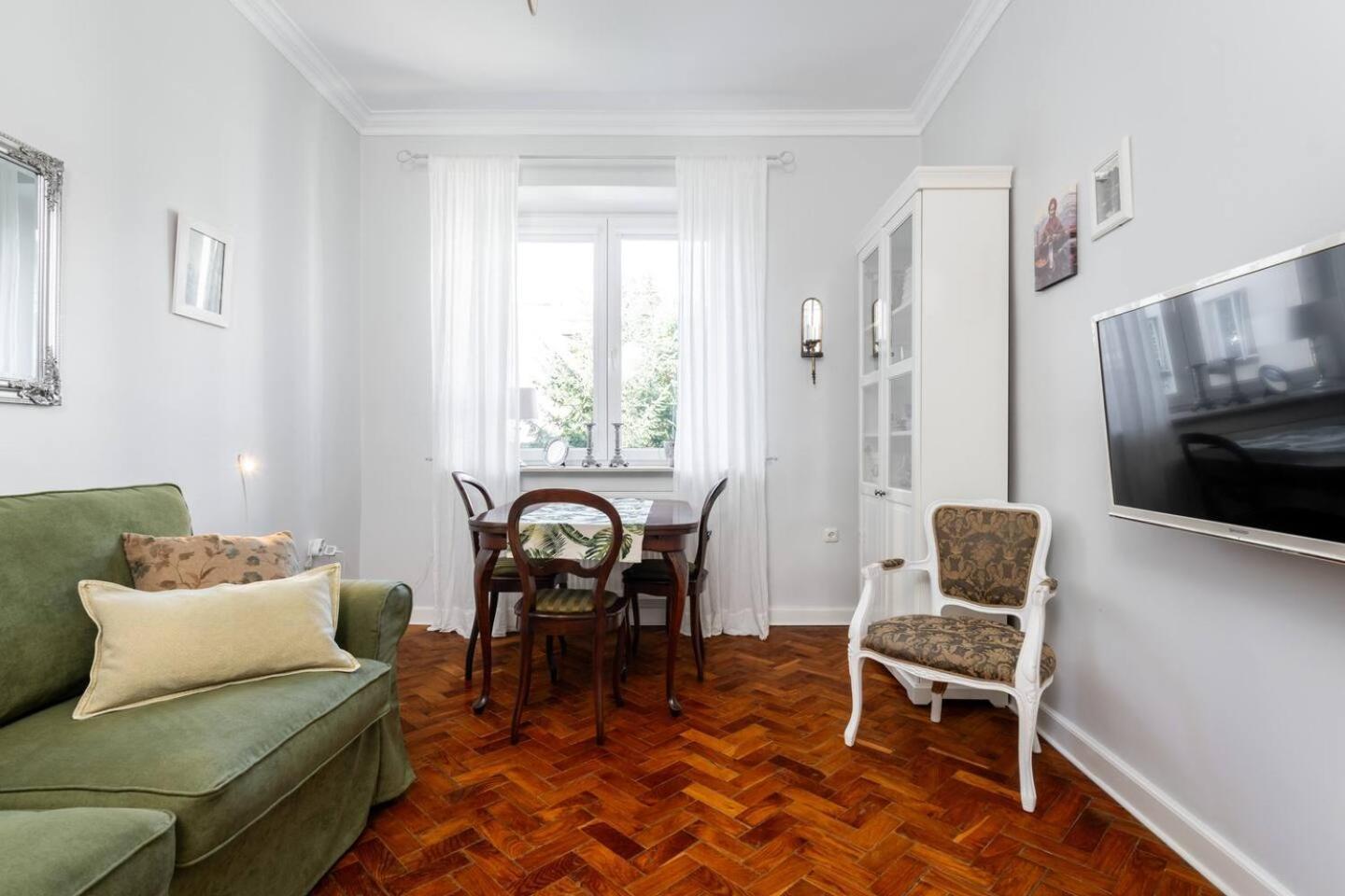 Ruby Powisle Apartamento