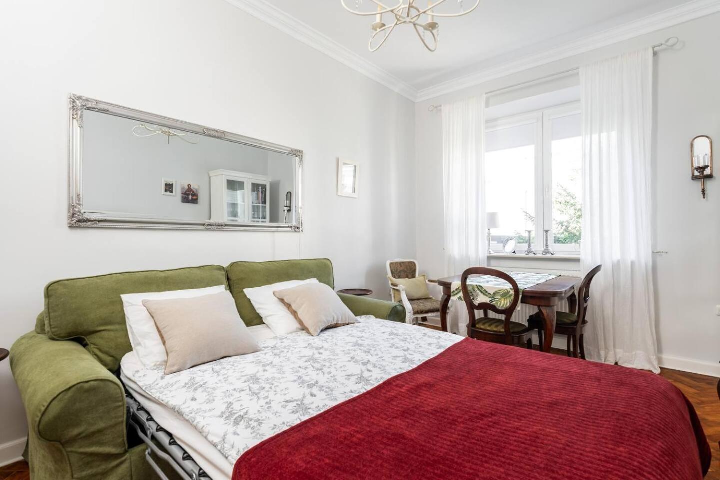 Ruby Powisle Apartment Warsaw