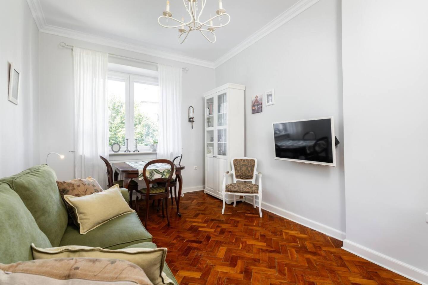 Ruby Powisle Apartment Warsaw